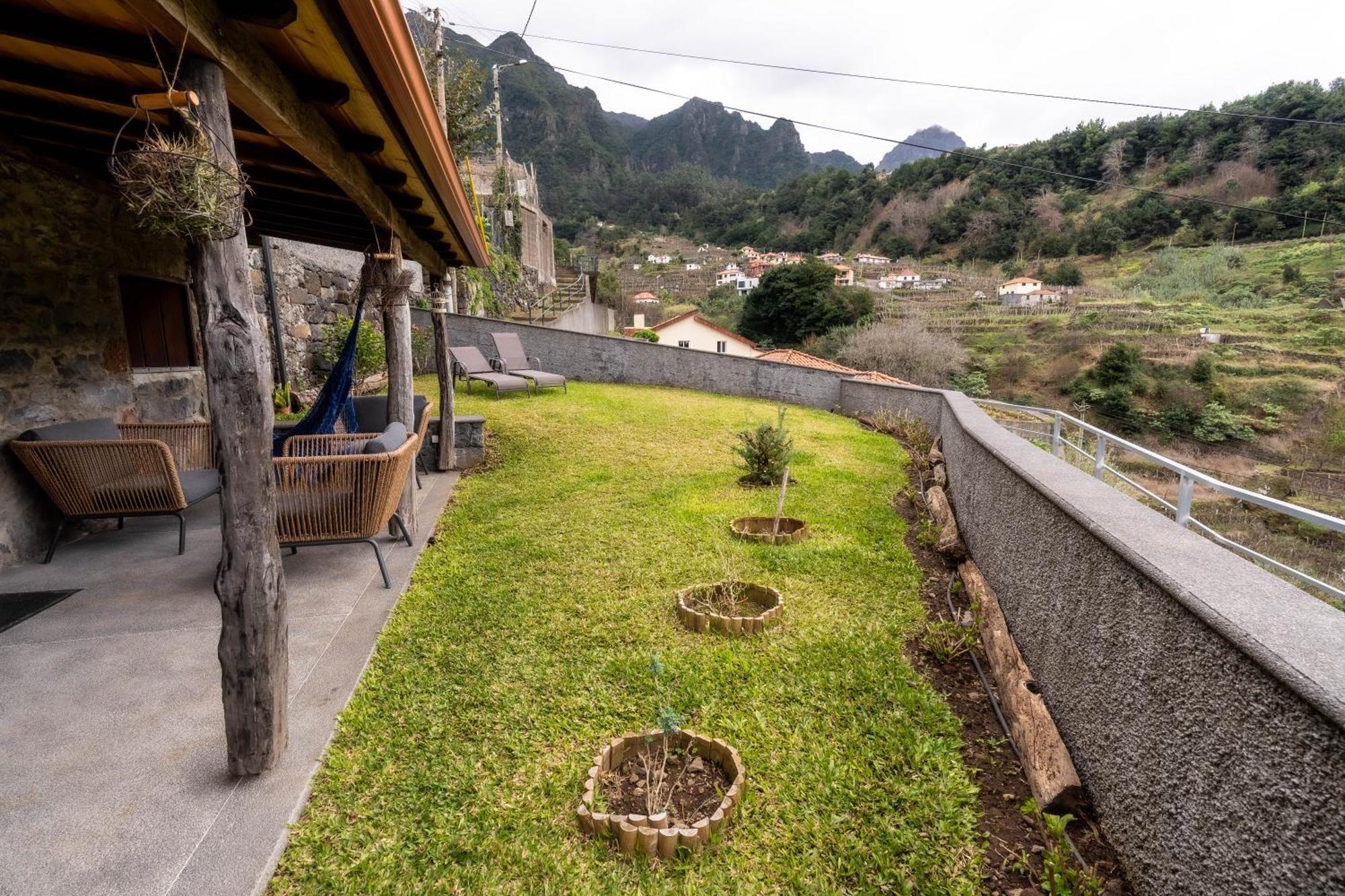 Madeira Bird House - House In The Mountains With Garden Vila São Vicente Exterior foto